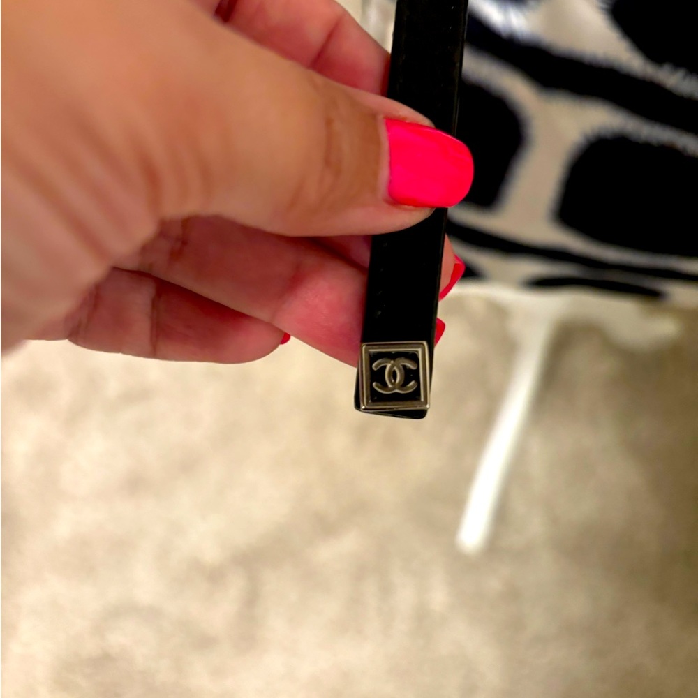 Chanel Messenger Bag - Picture 2 of 16